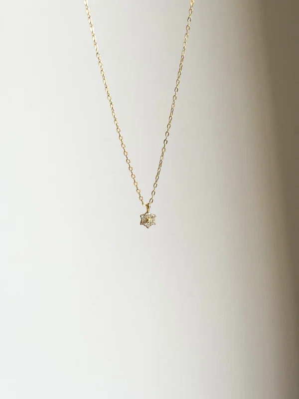 Pétale Necklace