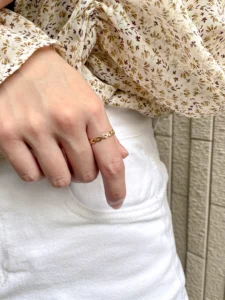 Felicia Ring